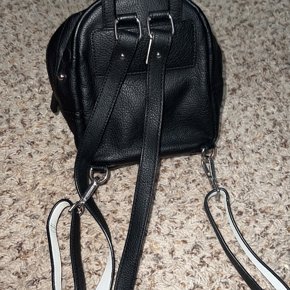 Calvin Klein mini backpack - Picture 3 of 5